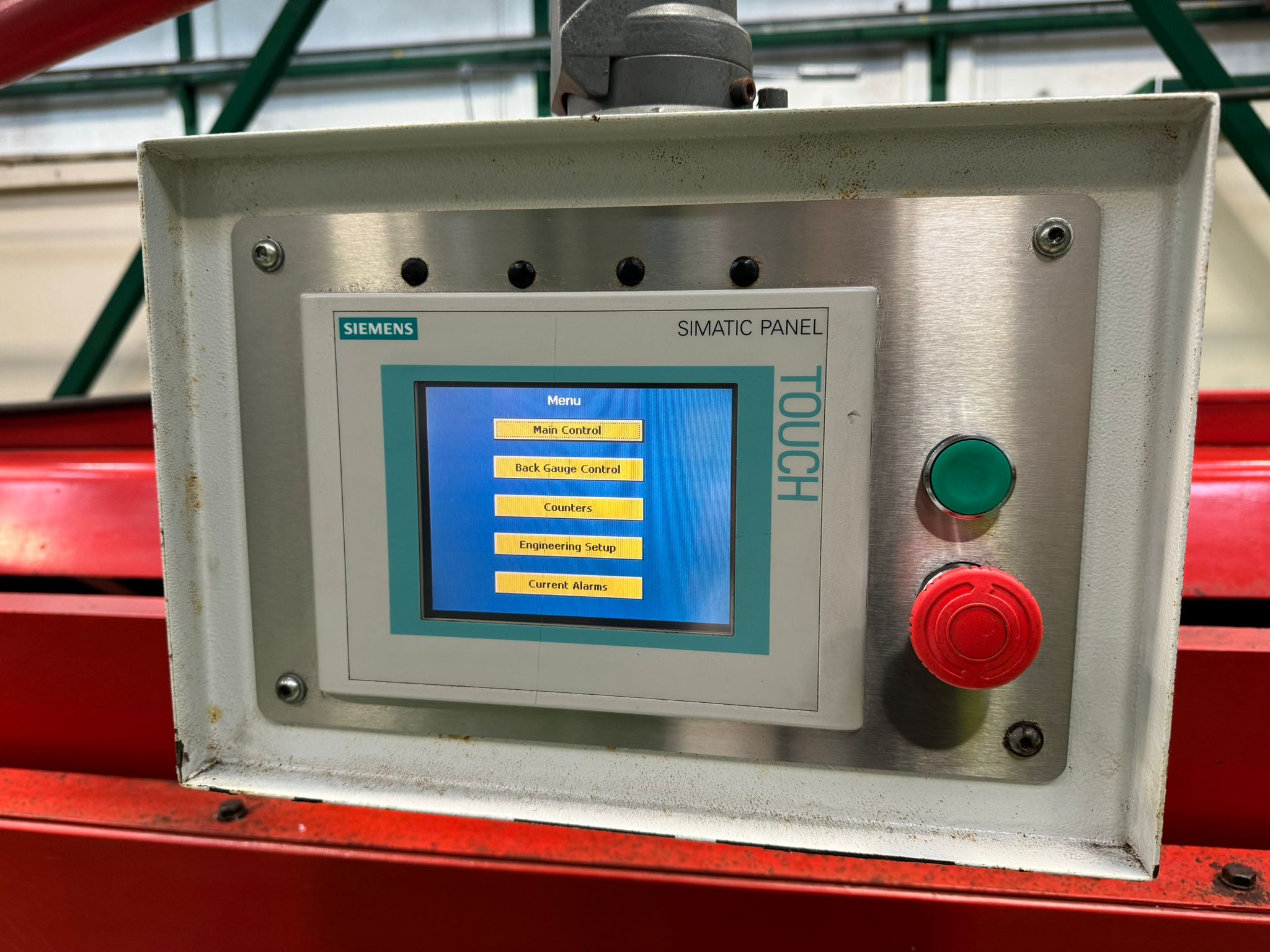 Shearing/CINCINNATI 1012 Auto Shear. Capacity 12′ x 10swg . Recently fully rebuilt with Siemens Simatic Touch Screen NC Backgauge